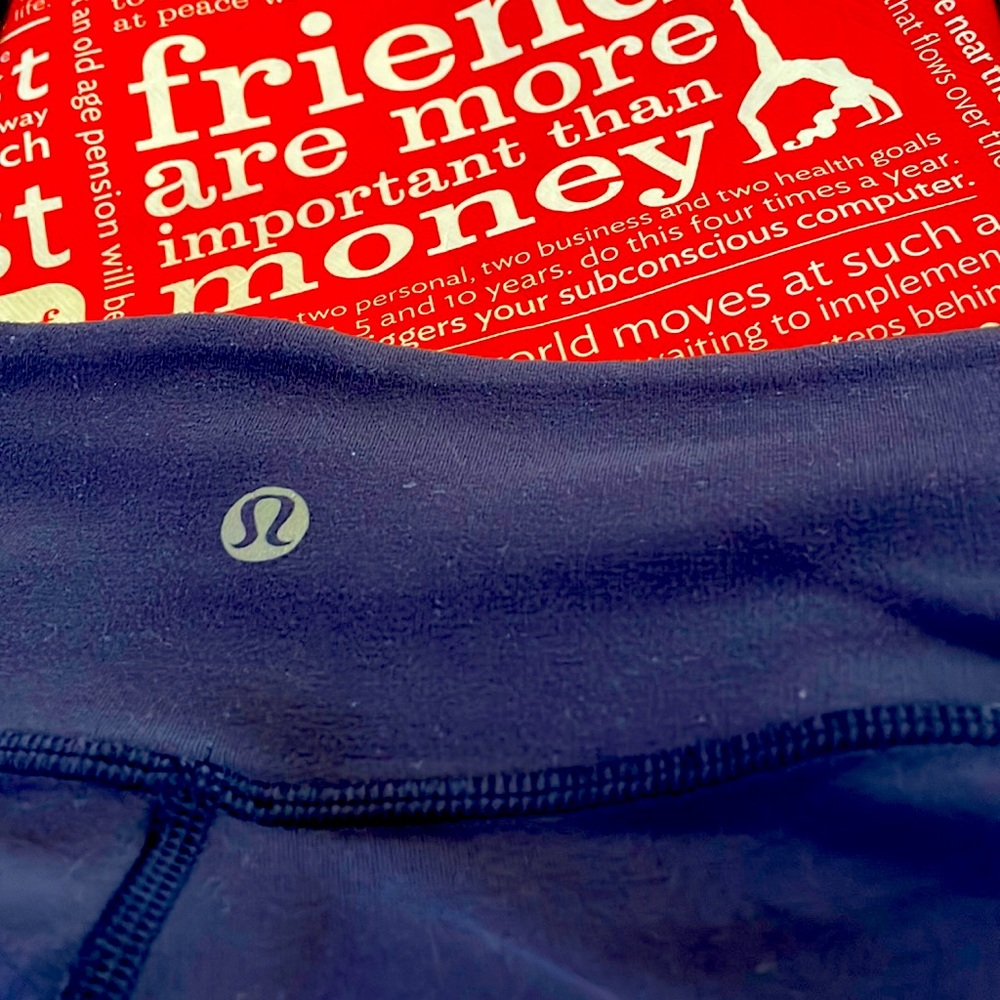 Lululemon Wunder Under Crop Leggings Size 4 Reversible Dark Purple & Black